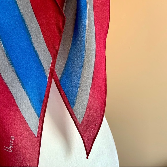 Vera vintage long silk scarf - Picture 4 of 5